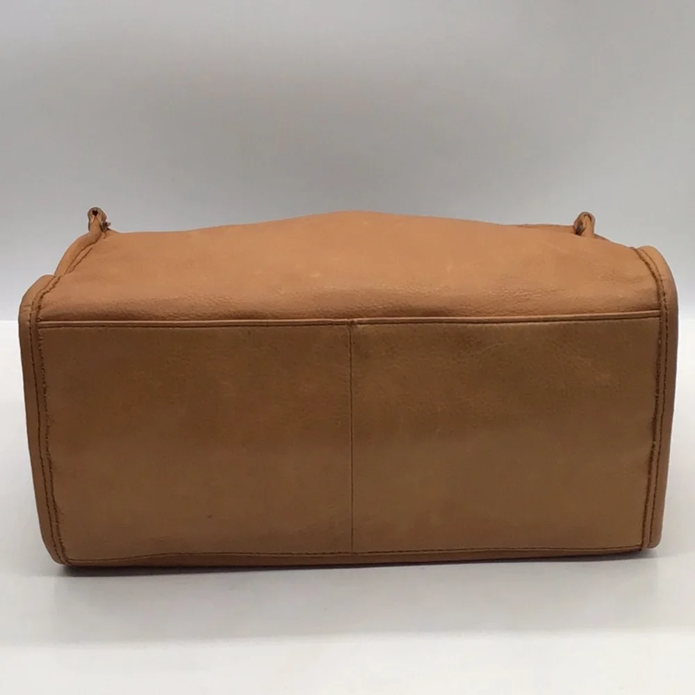 American Leather Co Caramel Brown Pebble Leather Shoulder Bag - Picture 8 of 13